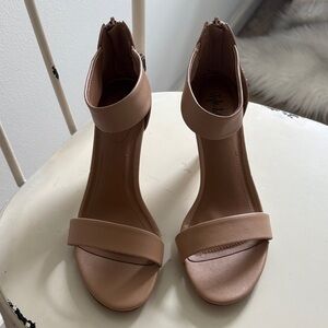 Style & Co. Women's Tan Heels